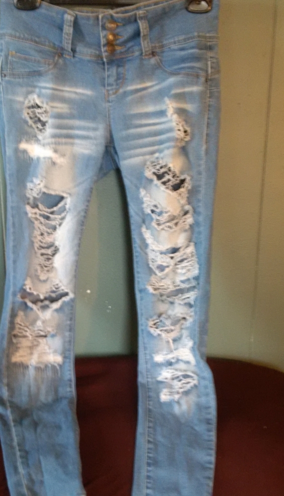 Havana better booty destroyed jeans